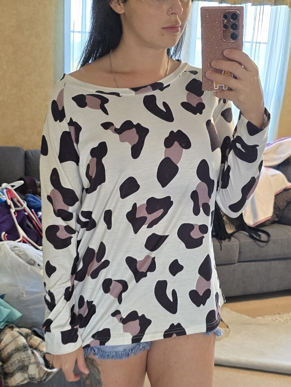 Source Unknown White Long Sleeve Top with Mauve & Black Leopard Print